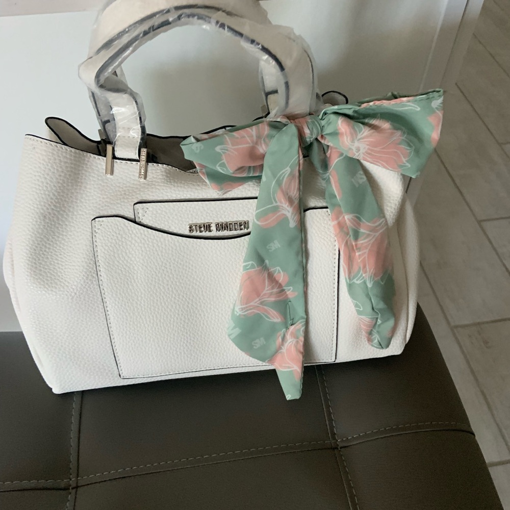 NWT 2 in 1 Bag Steve Madden Satchel w/ Wristlet Crossbody straps & Twilly $78.00